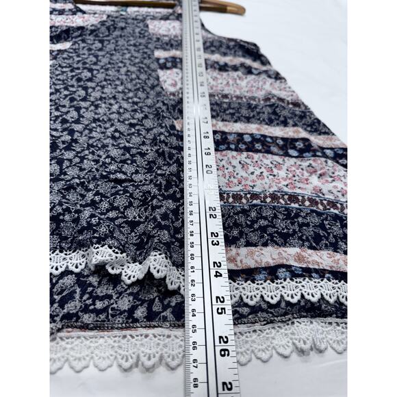 Wallflower Women's Stripe Floral Tank Blouse L Round Neck Sleeveless Lace Trim - Picture 6 of 7